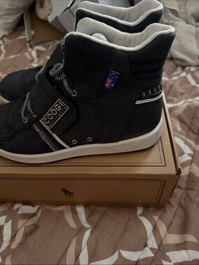 COOGI Black and White High-Top Sneakers with Flag Tab
